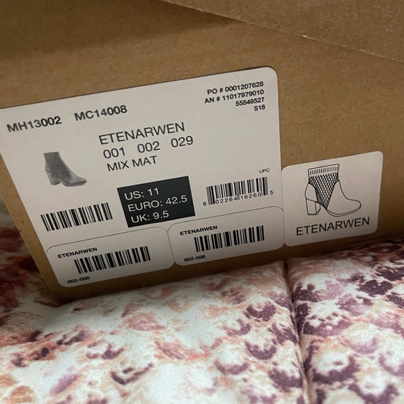 Sock booties - Picture 4 of 4